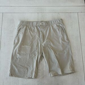 Kenneth Cole Light Tan/Off-White Flat Front Shorts